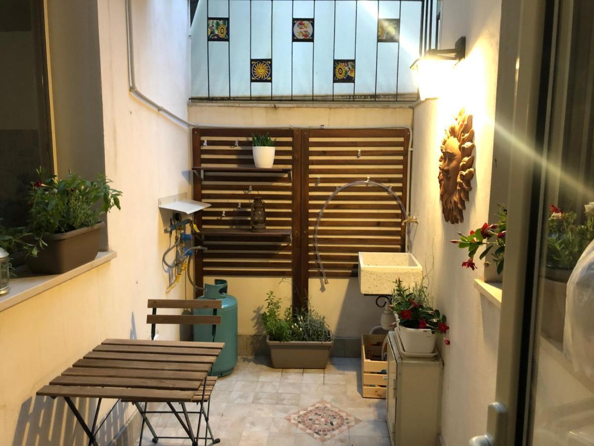 Apartment Alfonzetti-5 Min Walk To Central Train And Bus Station Catania Exteriör bild