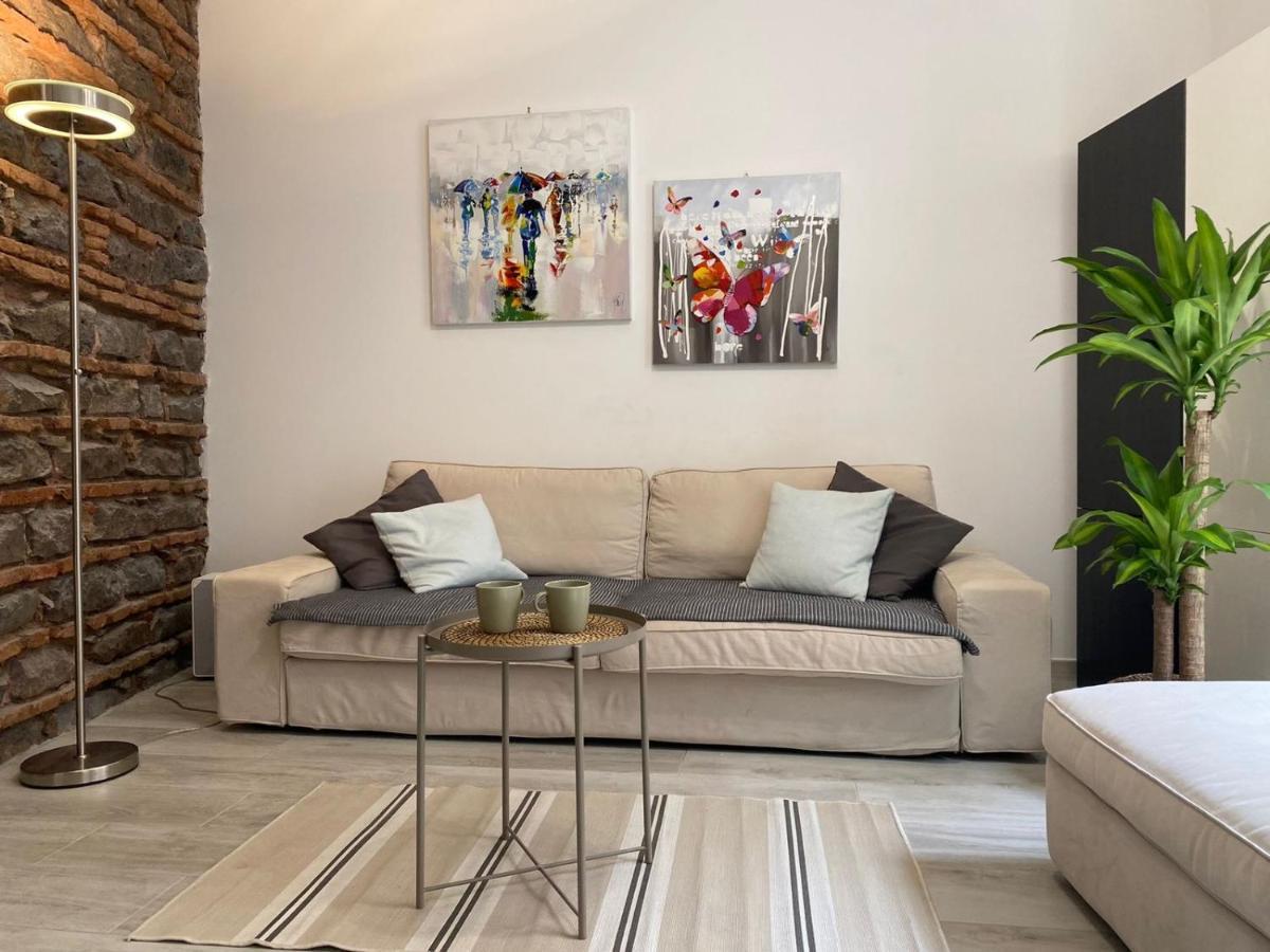 Apartment Alfonzetti-5 Min Walk To Central Train And Bus Station Catania Exteriör bild