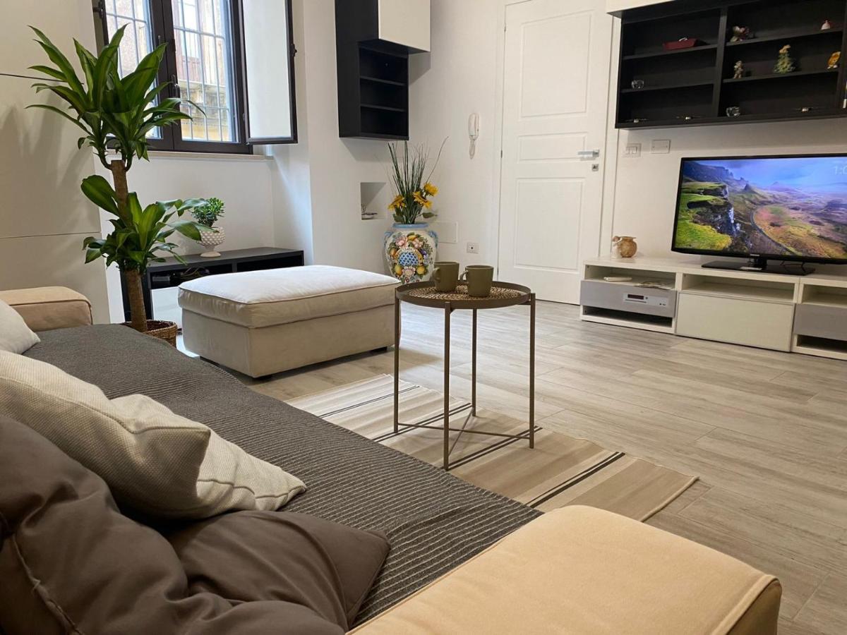 Apartment Alfonzetti-5 Min Walk To Central Train And Bus Station Catania Exteriör bild