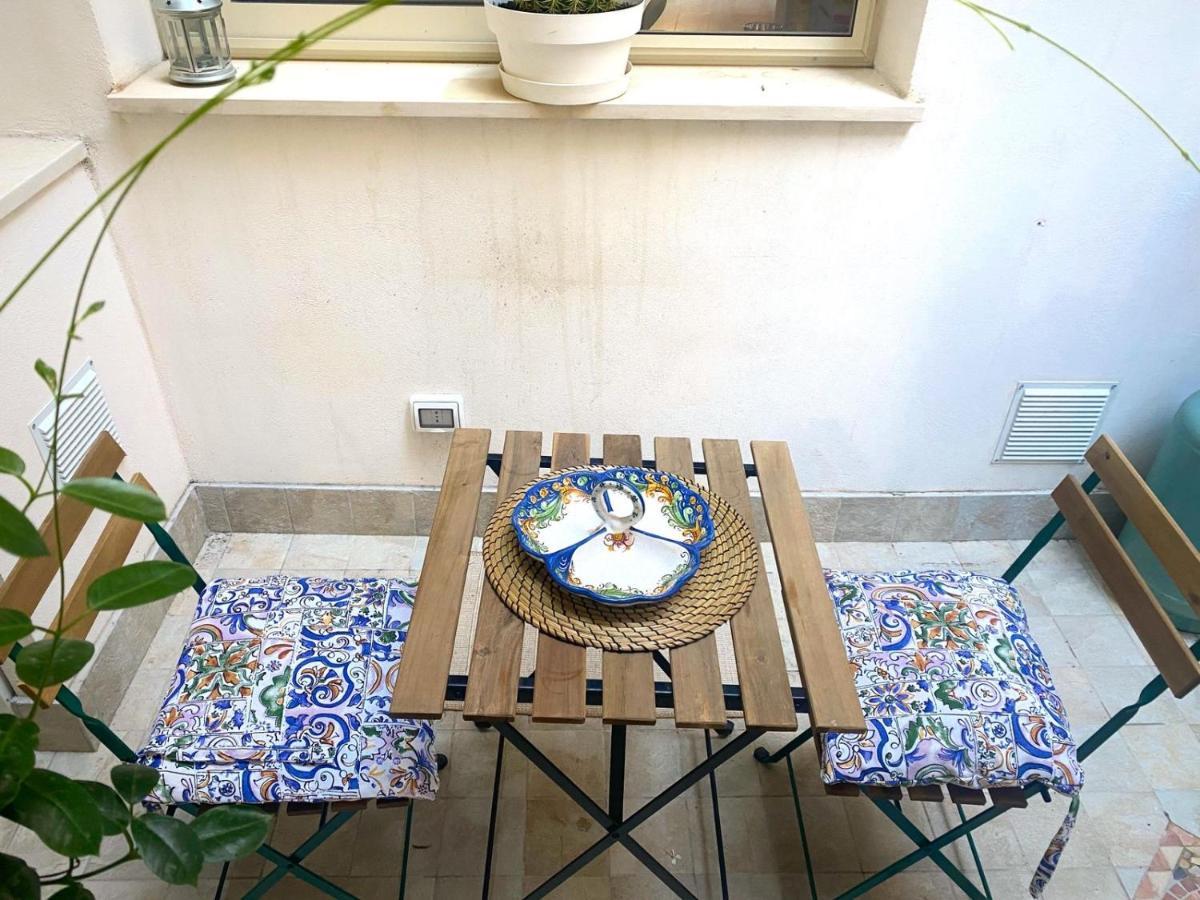 Apartment Alfonzetti-5 Min Walk To Central Train And Bus Station Catania Exteriör bild
